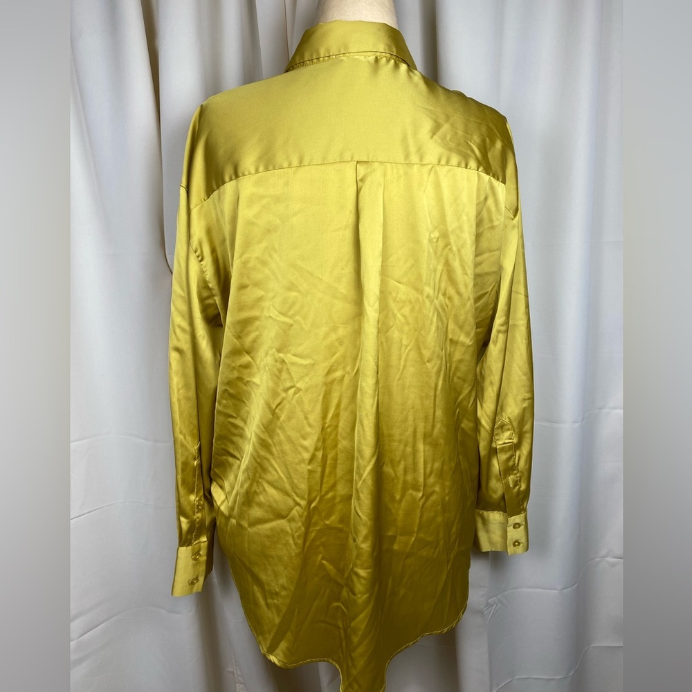 Tribal Button Down Top - Picture 4 of 5